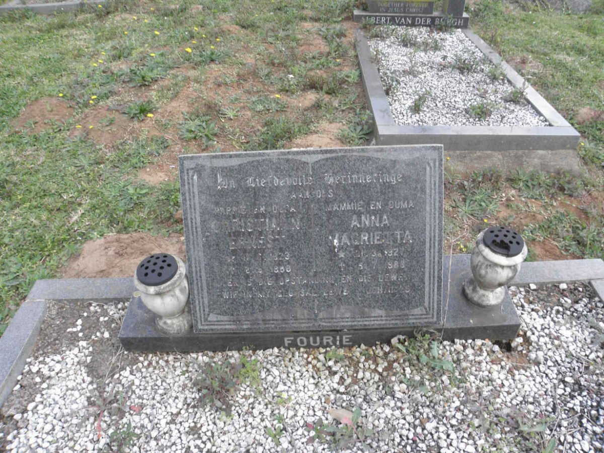 FOURIE Christiaan Ernest 1923-19?8 &amp; Anna Magrietta 1927-1988