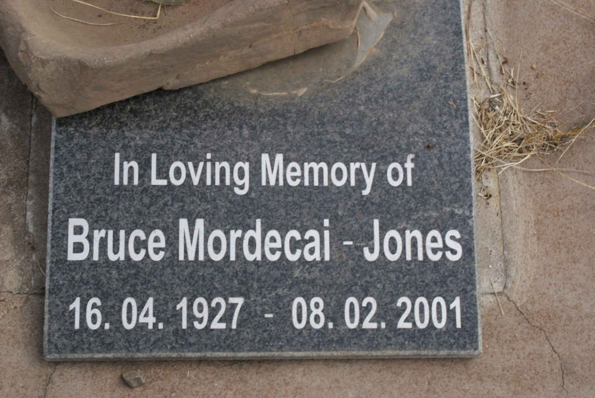 JONES Bruce, Mordecai 1927-2001