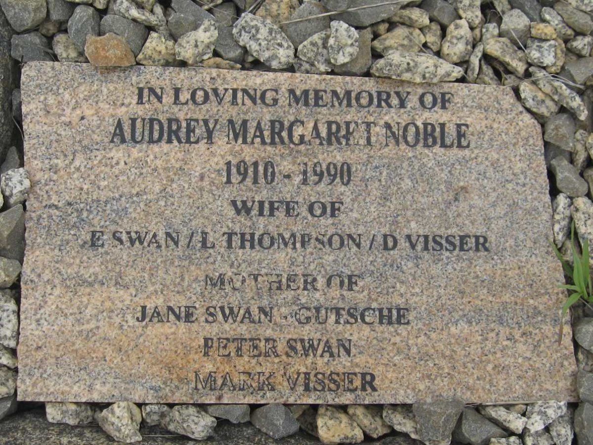 NOBLE Audrey Margaret 1910-1990