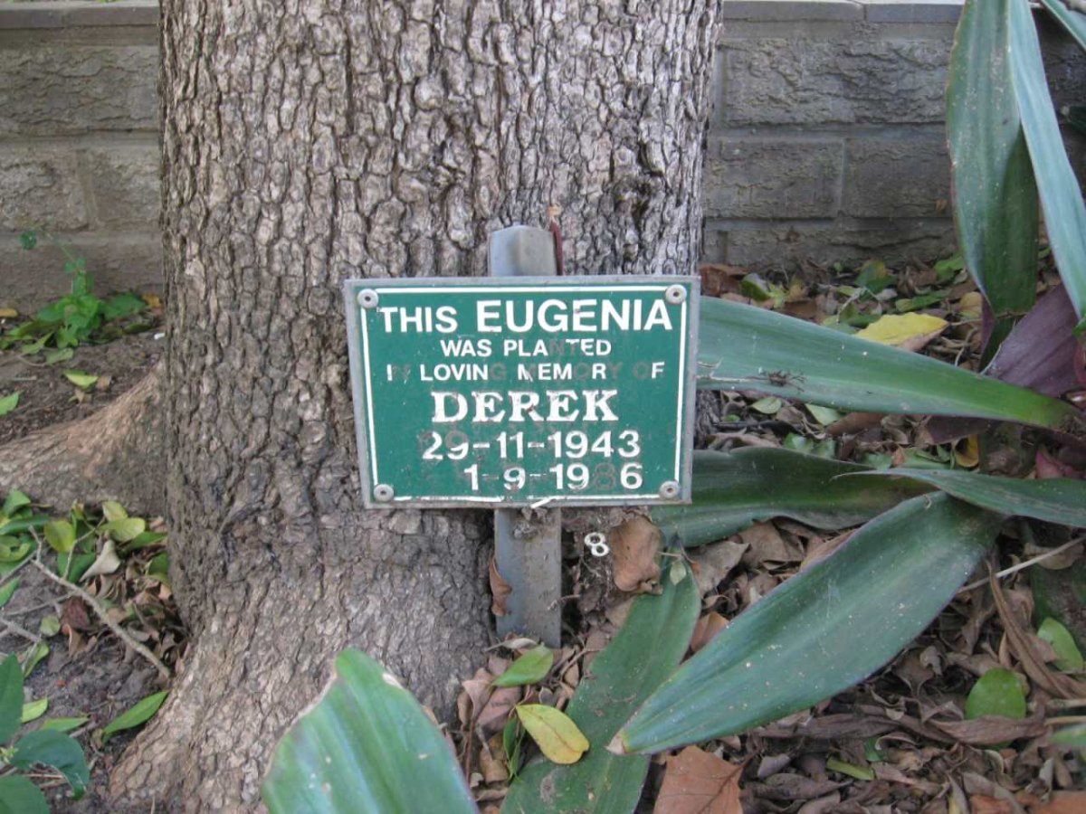 ? Derek 1943-1986