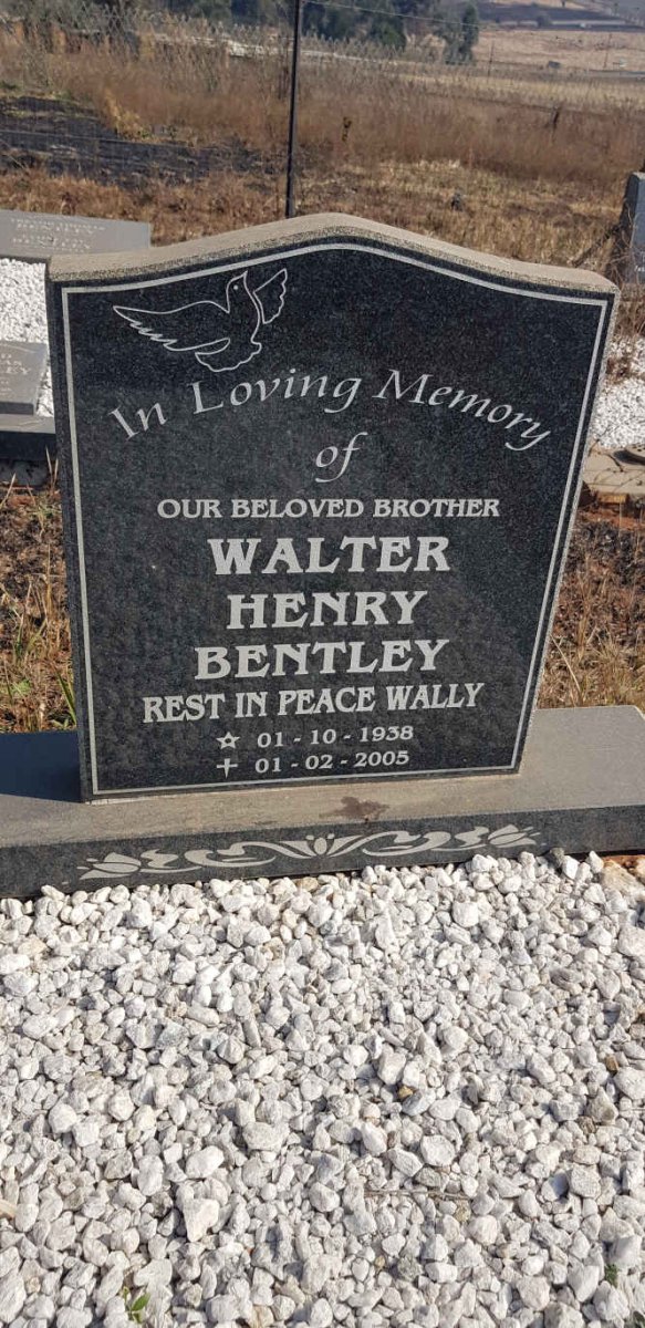 CAISTER Sheila Iris nee BENTLEY 1933-2011 :: BENTLEY Walter Henry 1938-2005