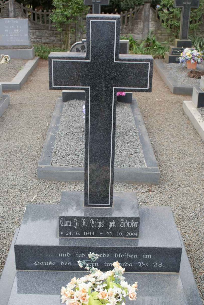 VOIGTS Clara J.R. nee SCHRODER 1914-2004