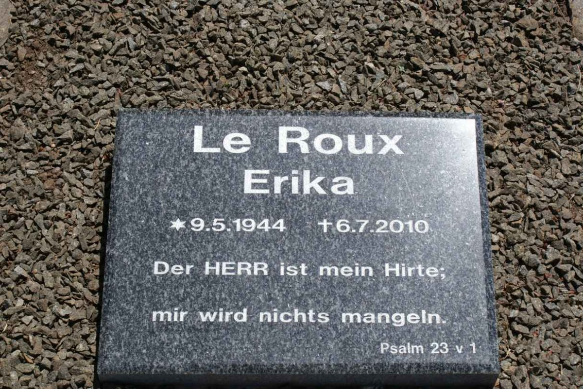 ROUX Erika, le 1944-2010