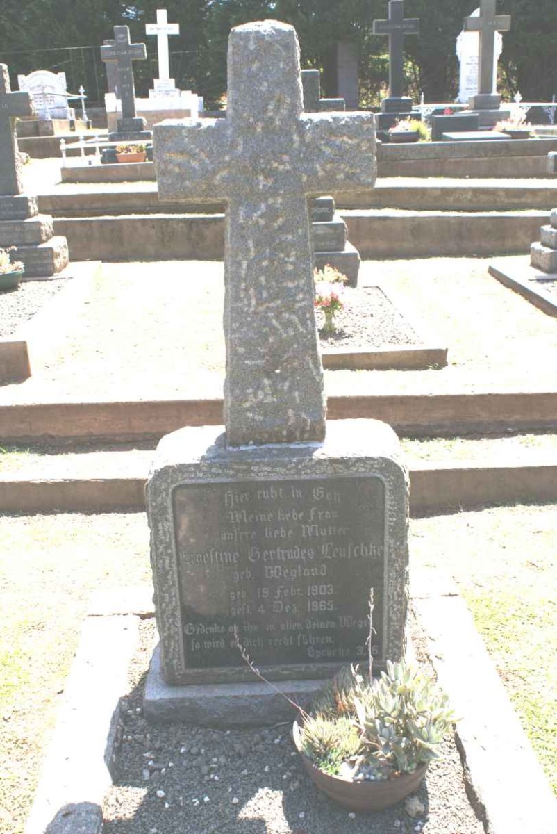 ? Evaline Gertude nee WEYLAND 1903-1965
