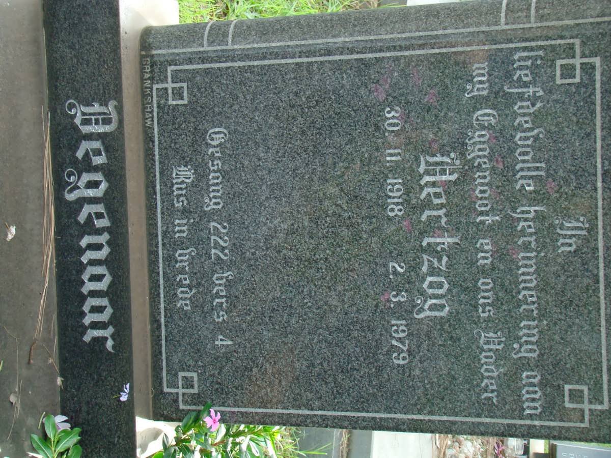 DEGENAAR Hertzog 1918-1979