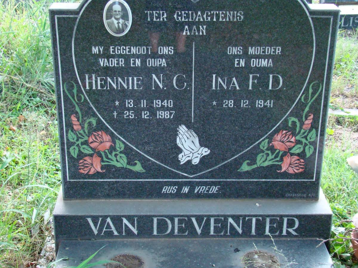 DEVENTER Hennie N.C., van 1940-1987 &amp; Ina F.D. 1941-