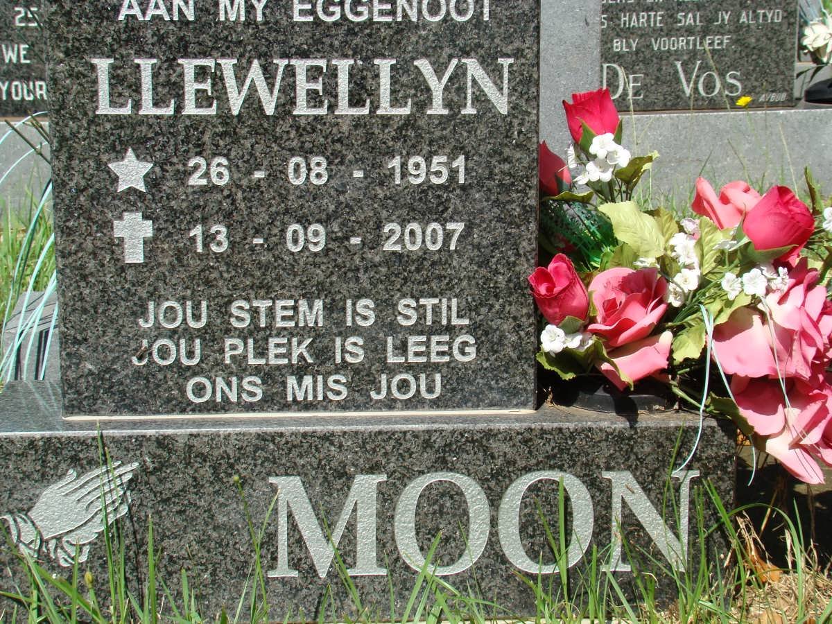 MOON Llewellyn 1951-2007