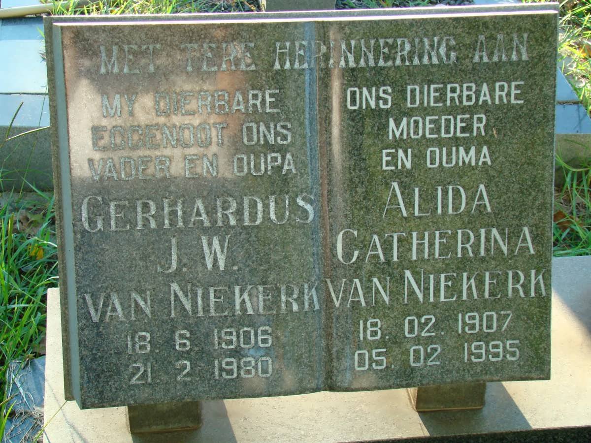 NIEKERK Gerhardus J.W., van 1906-1980 &amp; Alida Catharina 1907-1995