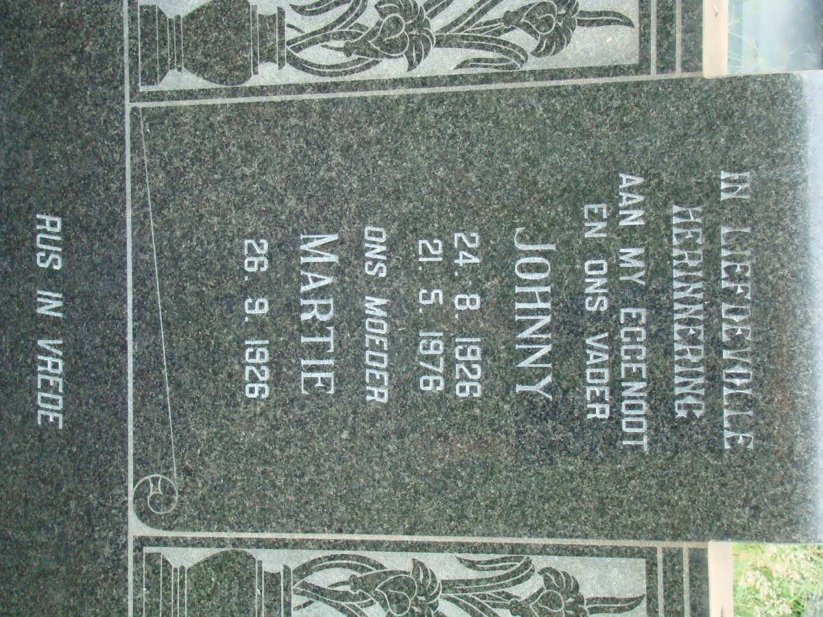 ? Johnny 1926-1976 &amp; Martie ? 1926-