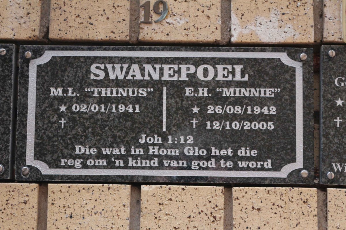 SWANEPOEL M.L. 1941- &amp; E.H. 1942-2005
