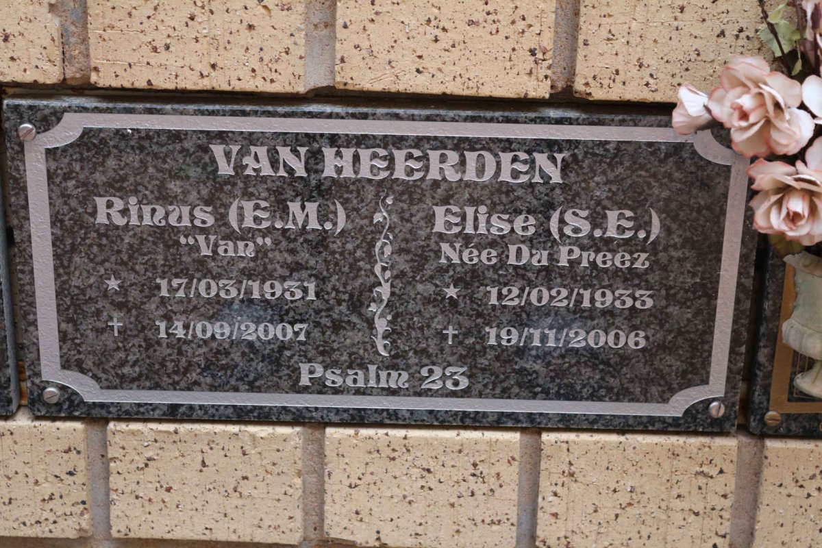 HEERDEN E.M., van 1931-2007 &amp; S.E. DU PREEZ 1933-2006