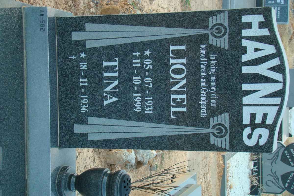 HAYNES Lionel 1931-1999 &amp; Tina 1936-