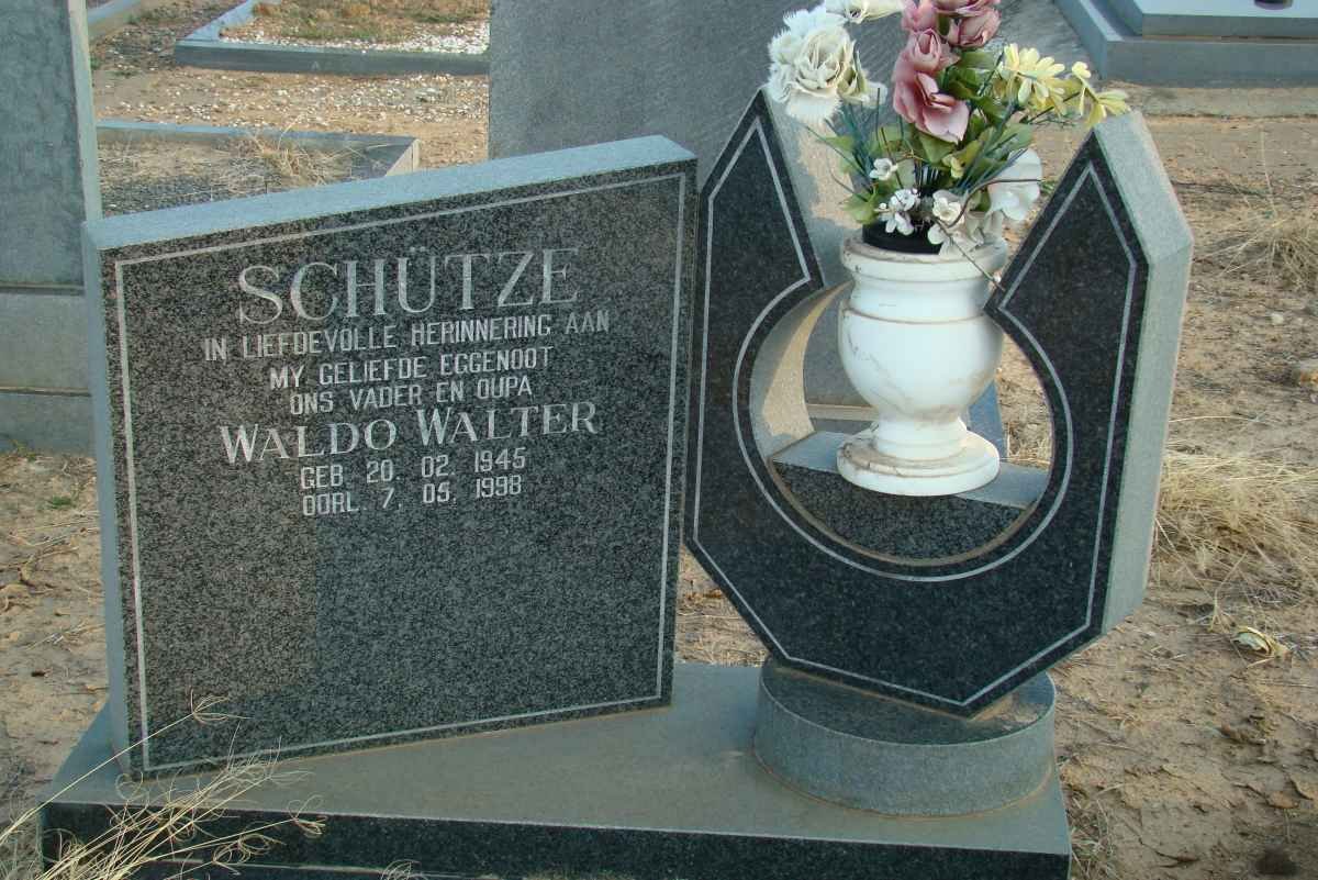 SCHUTZE Waldo Walter 1945-1998