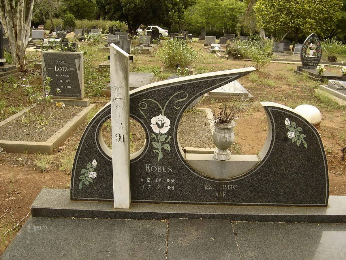 LOUW Kobus 1956-1989