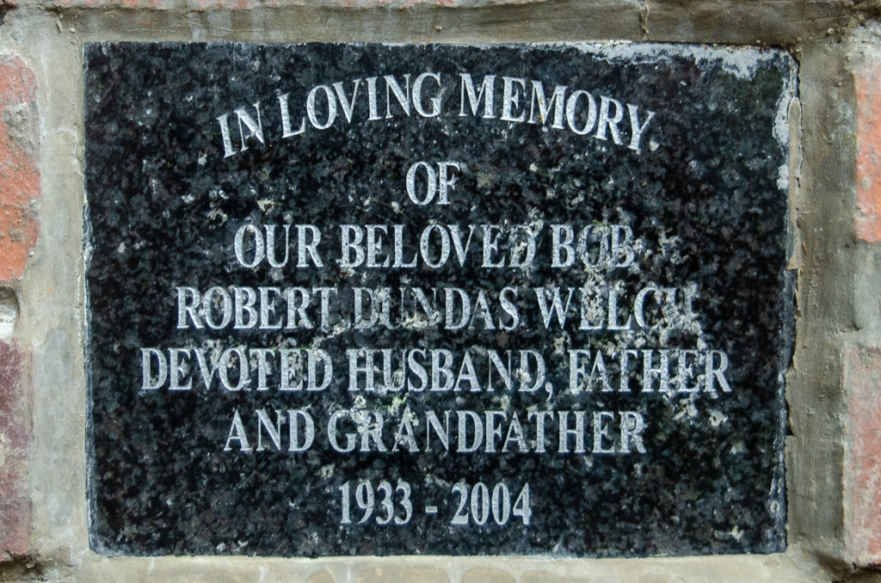 WELCH Robert Dundas 1933-2004