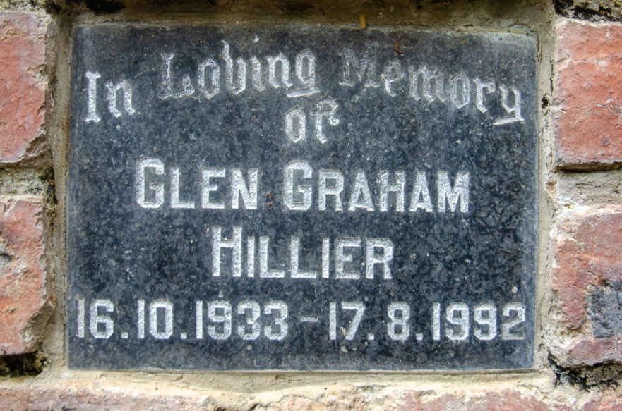 HILLIER Glen Graham 1933-1992