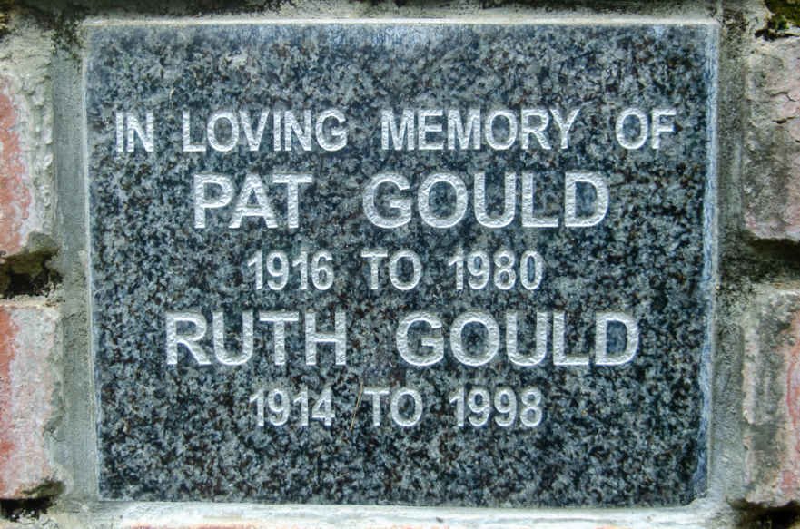 GOULD Pat 1916-1980 &amp; Ruth 1914-1998