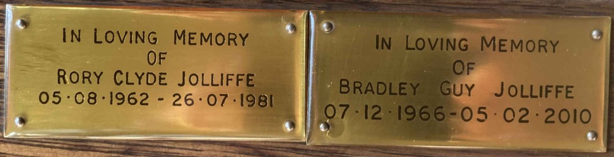 JOLLIFFE Rory Clyde 1962-1981 :: JOLLIFFE Bradley Guy 1966-2010
