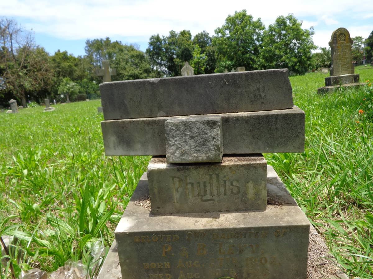 LEVY Phyllis 1902-1915