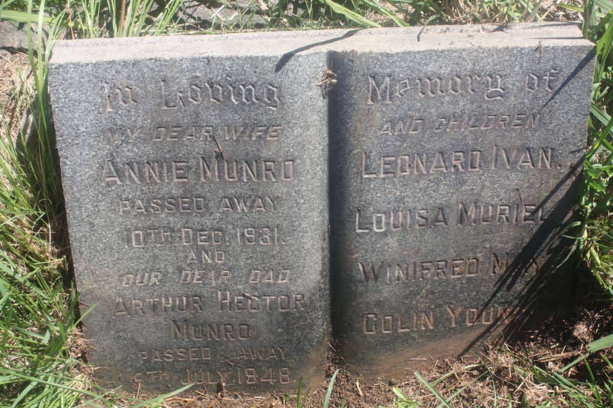 MUNRO Arthur Hector -1948 &amp; Annie -1931 