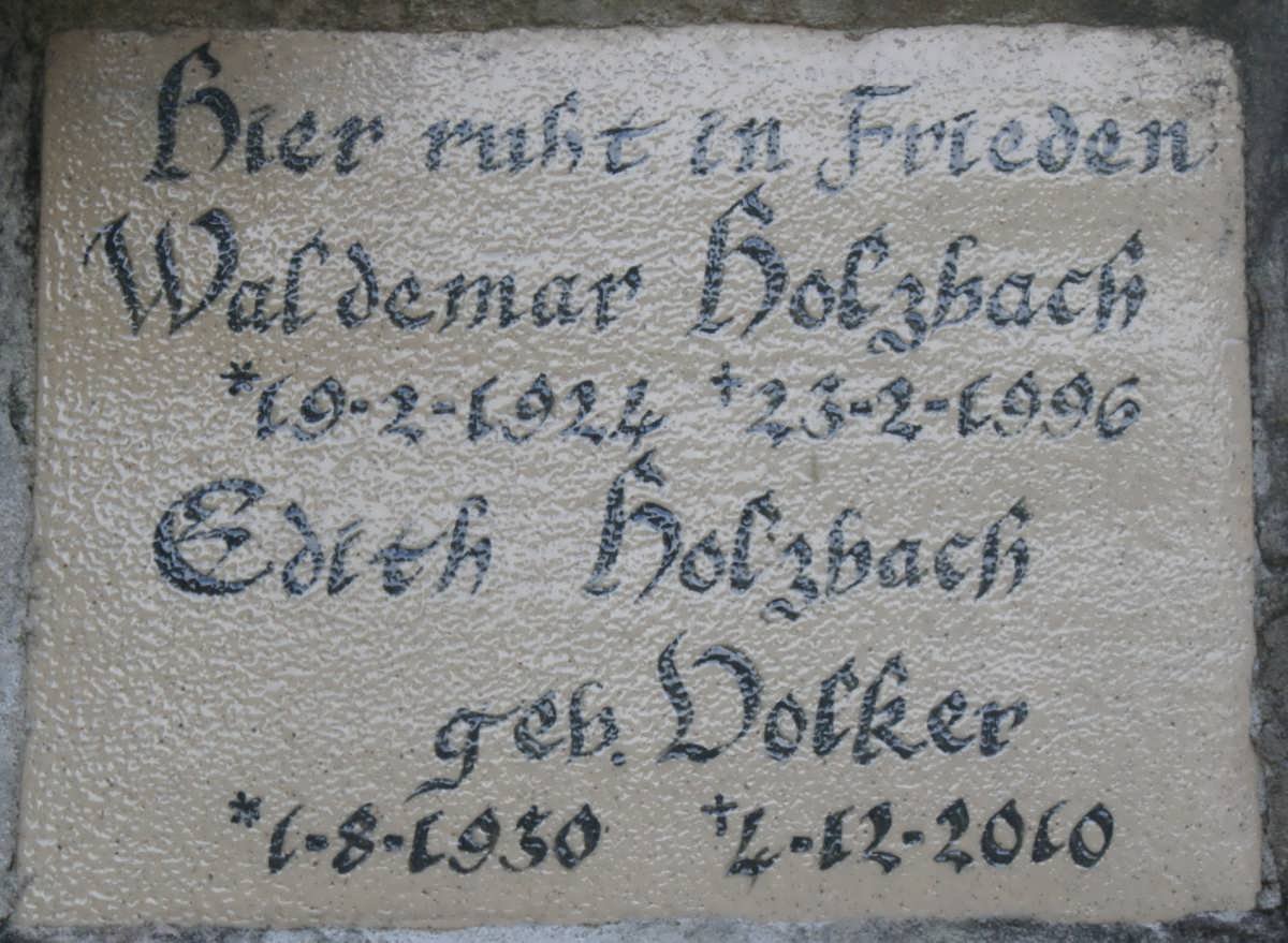 HOLZBACH Waldemar 1924-1996 &amp; Edith 1930-2010