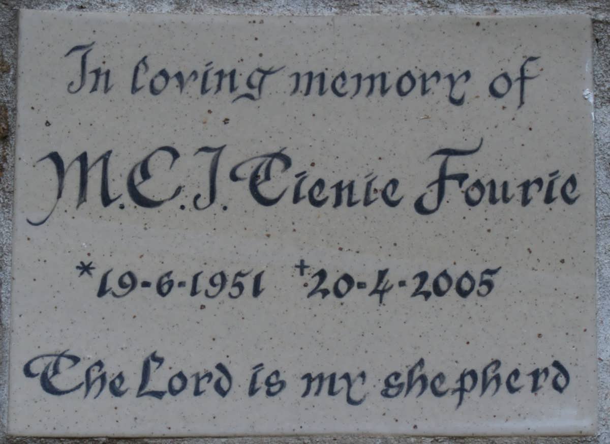 FOURIE M. C. J. Tienie 1951-2005