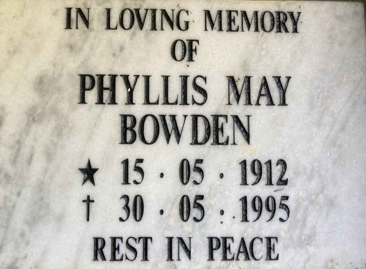 BOWDEN Phyllis May 1912-1995