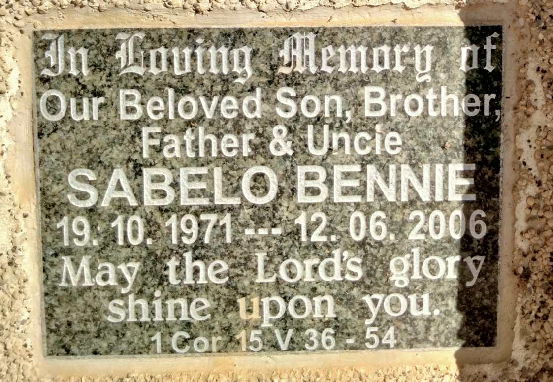 BENNIE Sabelo 1971-2006