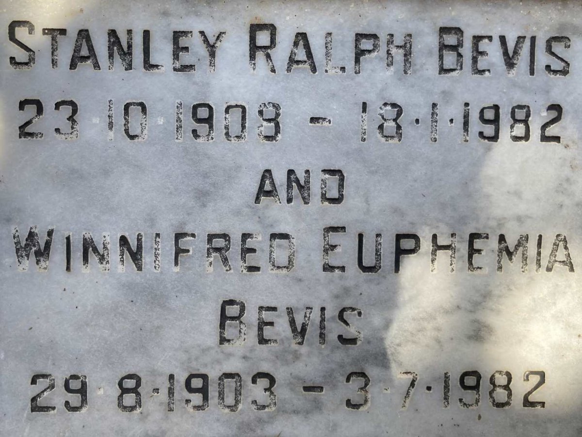 BEVIS Stanley Ralph 1908-1982 & Winnifred Euphemia 1903-1982