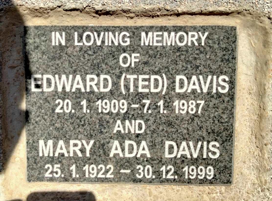 DAVIS Edward 1909-1987 & Mary Ada 1922-1999