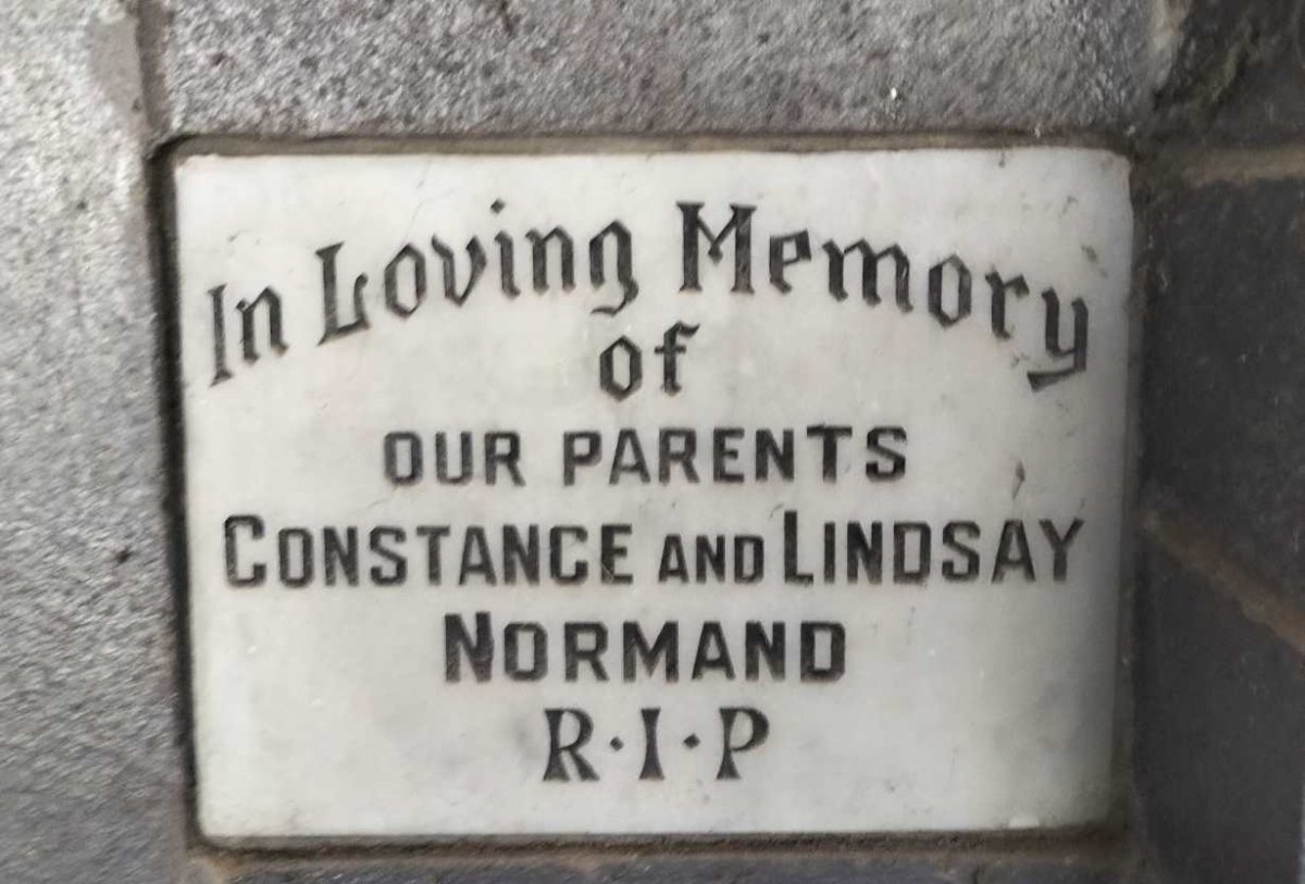 NORMAND Lindsay & Constance
