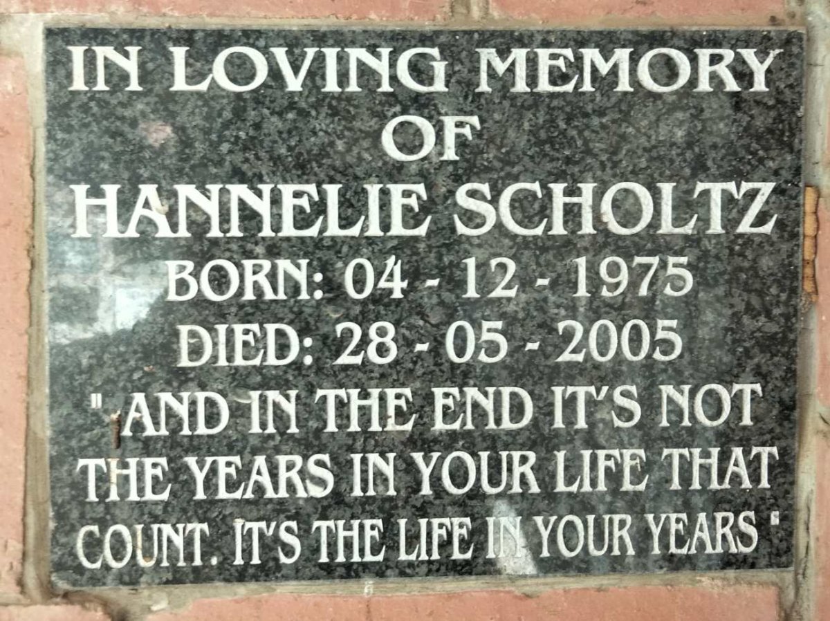 SCHOLTZ Hannelie 1975-2005