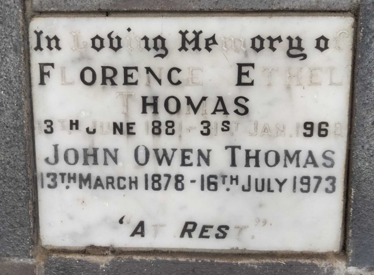 THOMAS John Owen 1878-1973 & Florence Ethel 1881-1968