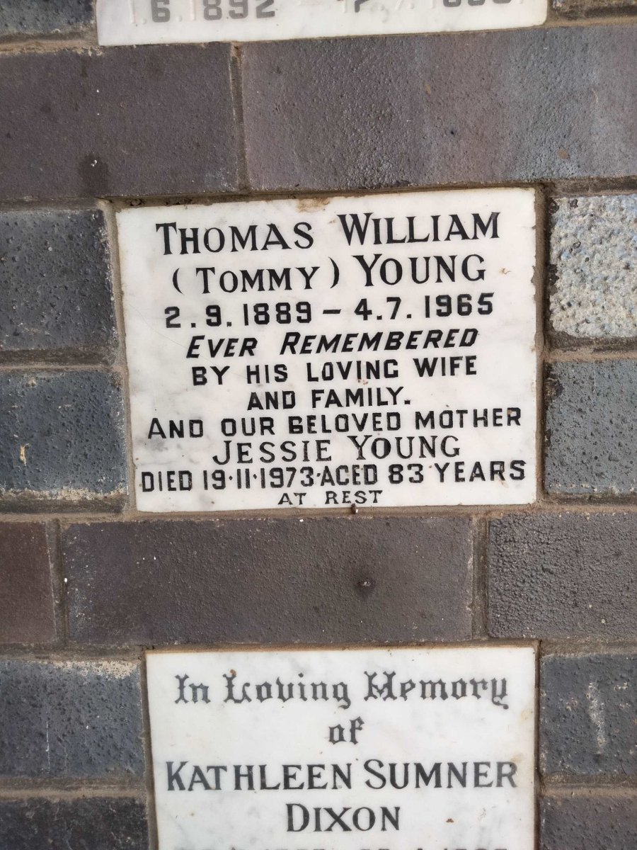 YOUNG Thomas William 1889-1965 & Jessie -1973