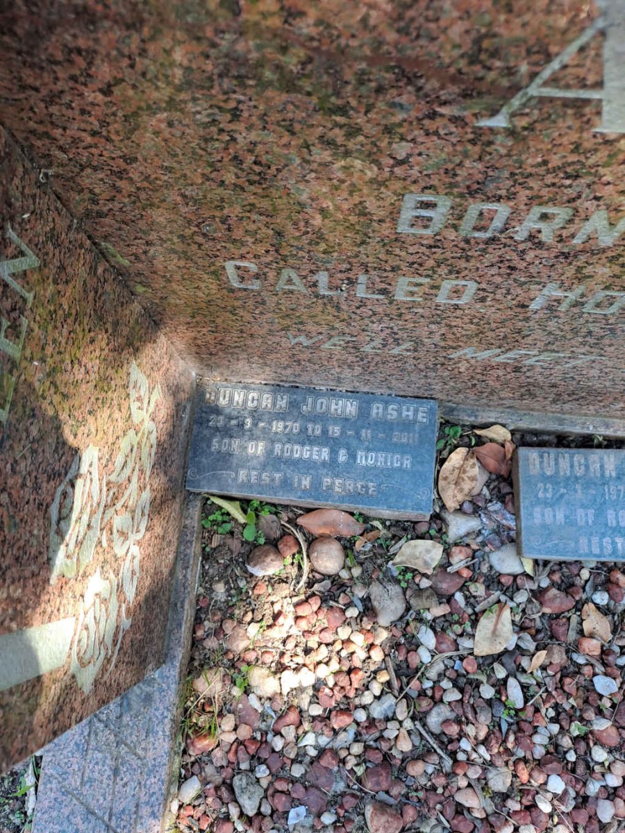 ASHE Duncan John 1970-2011