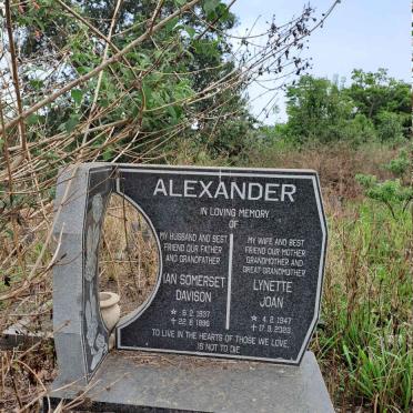 ALEXANDER Ian Somerset Davison 1937-1996 & Lynette Joan 1947-2023