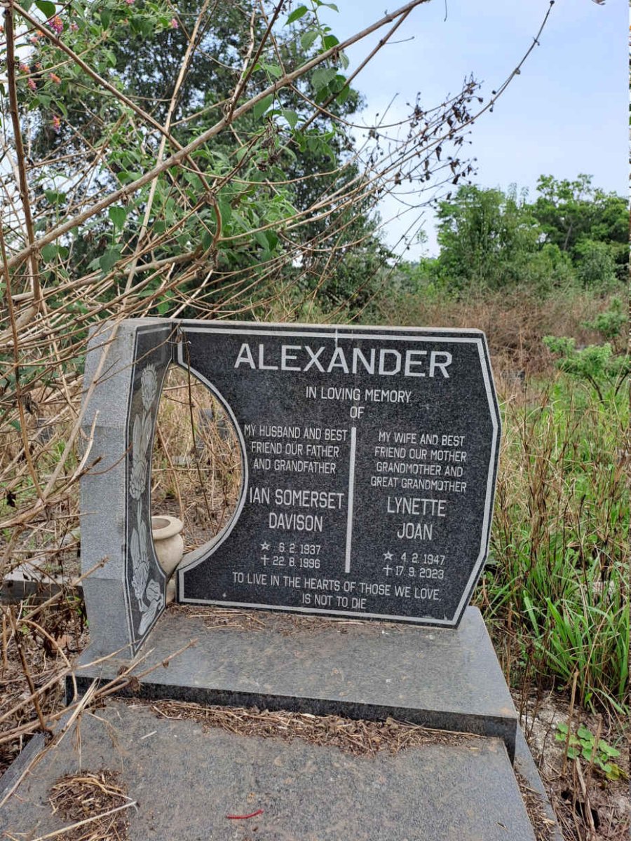 ALEXANDER Ian Somerset Davison 1937-1996 & Lynette Joan 1947-2023