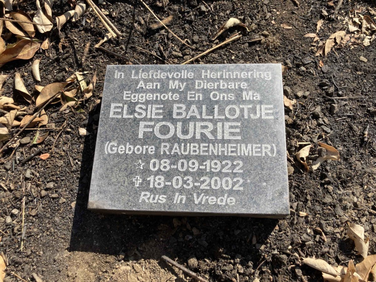 FOURIE Elsie Ballotje nee RAUBENHEIMER 1922-2002
