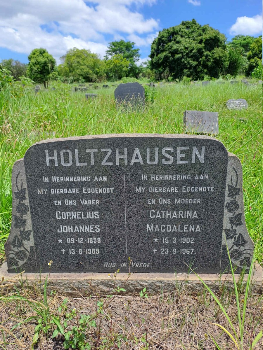 HOLTZHAUSEN Cornelius Johannes 1898-1989 & Catherina Magdalena 1902-1967