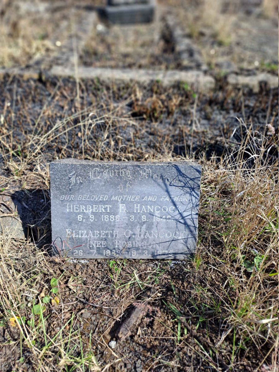HANCOCK Herbert E. 1886-1949 & Elizabeth C. ROBINSON 1889-1975