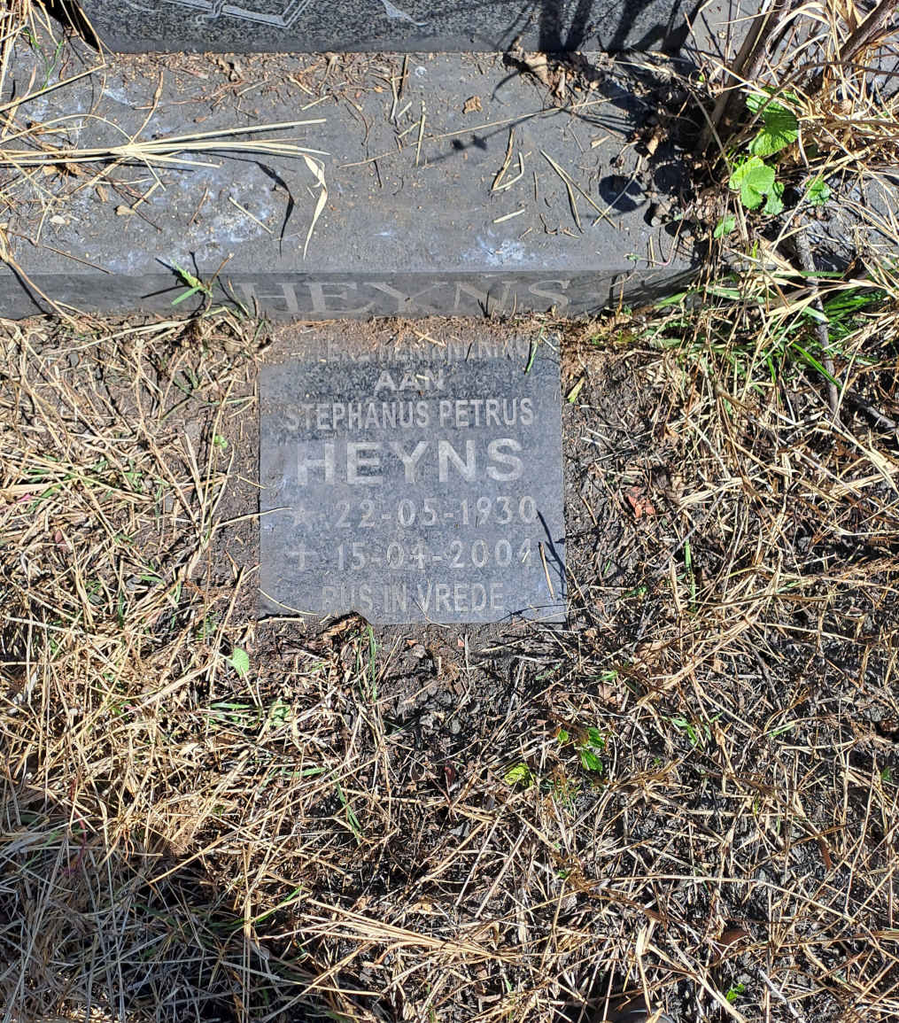 HEYNS Stephanus Petrus 1930-2004