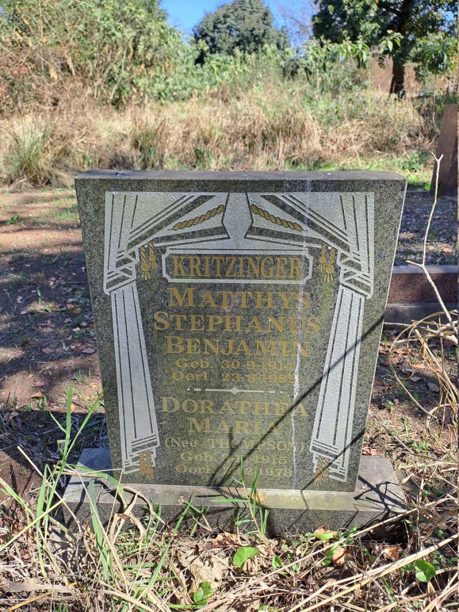 KRITZINGER Matthys Stephanus Benjamin 1914-1989 & Dorathea Maria THOMPSON 1915-1978