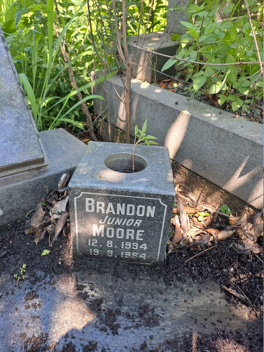 MOORE Brandon 1994