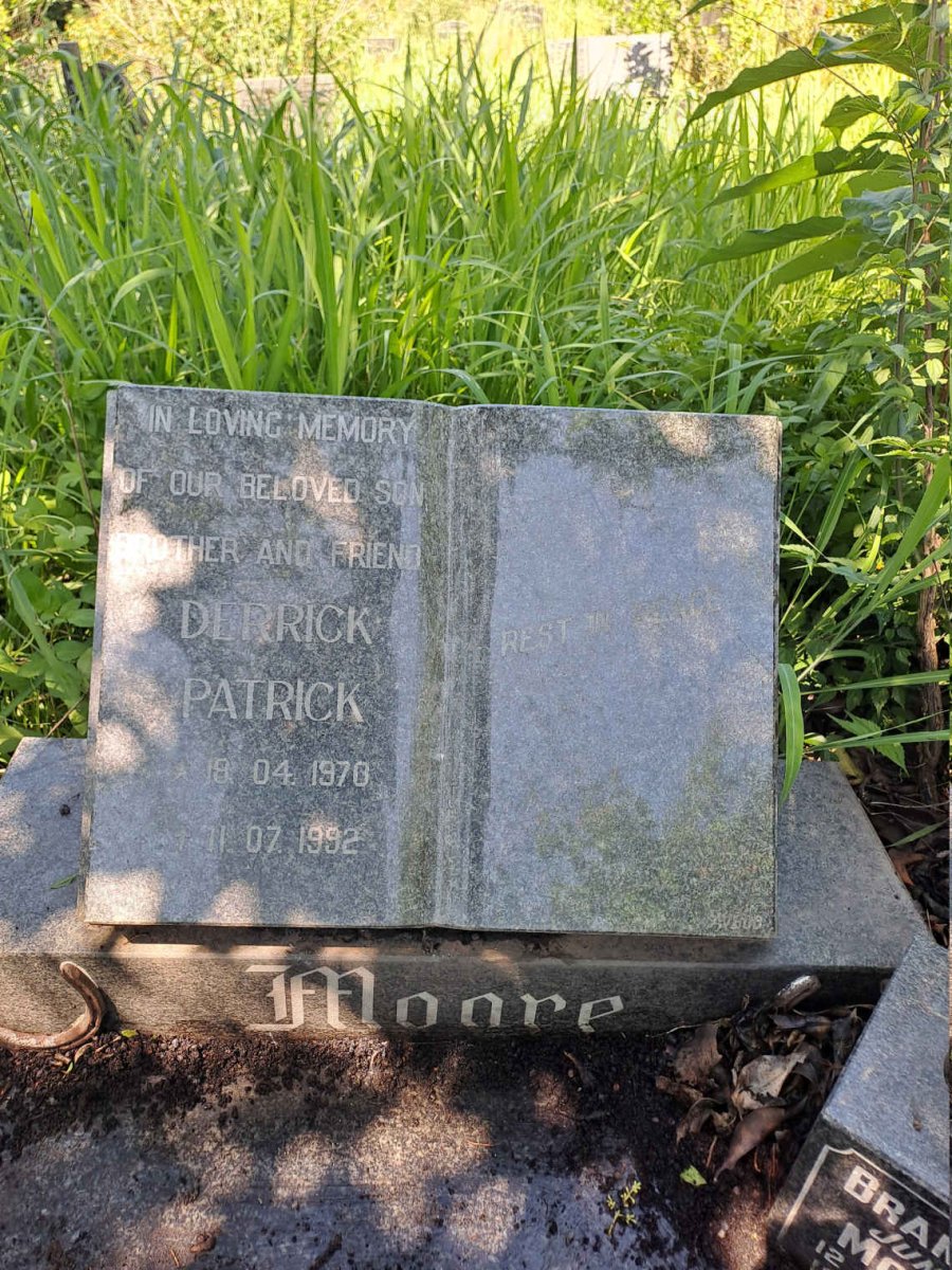 MOORE Derrick Patrick 1970-1992