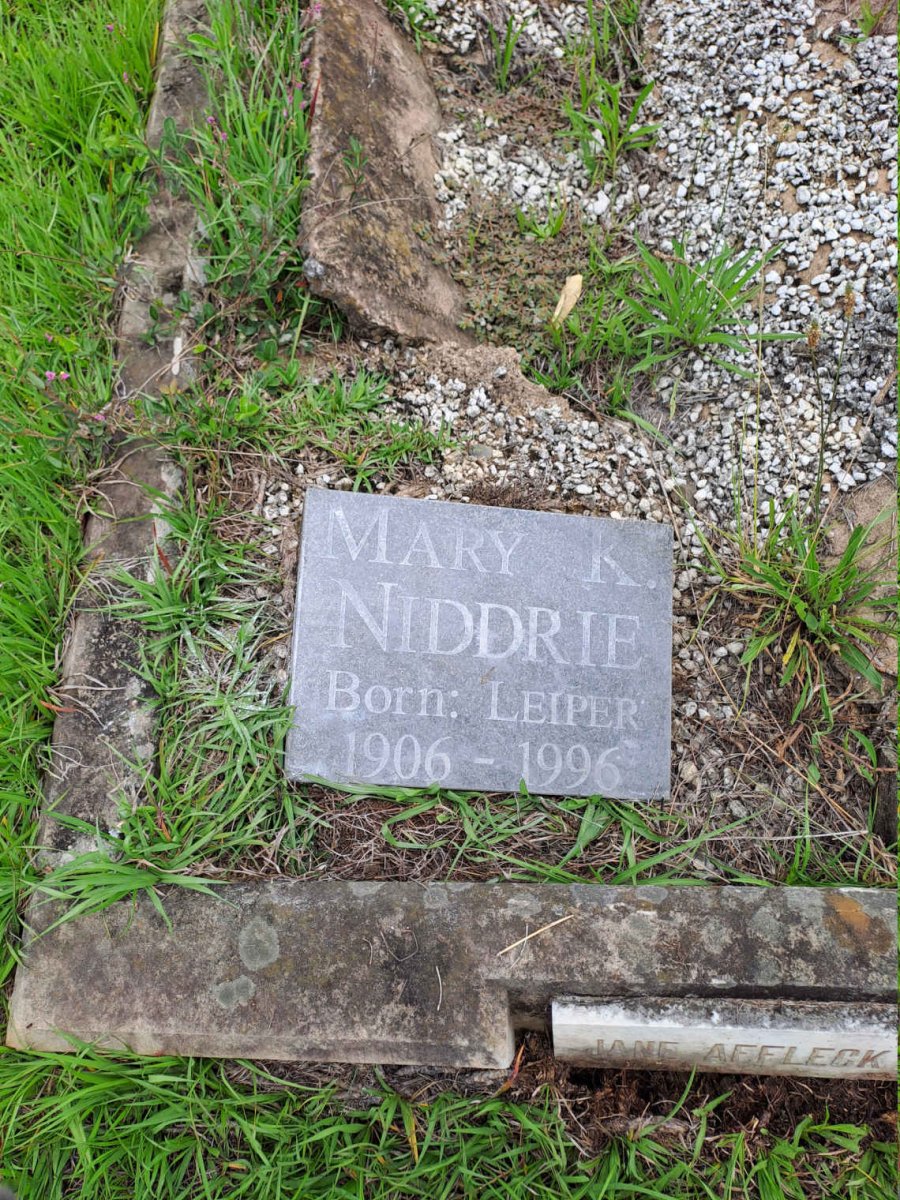 NIDDRIE Mary K. nee LEIPER 1906-1996
