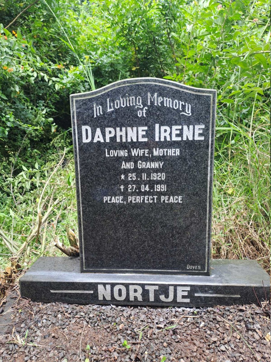 NORTJE Daphne Irene 1920-1991