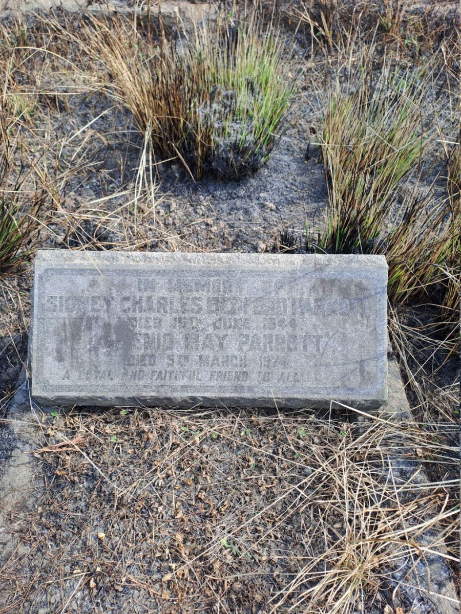 PARROTT Sydney Charles Bedford -1944 & Enid May -1974