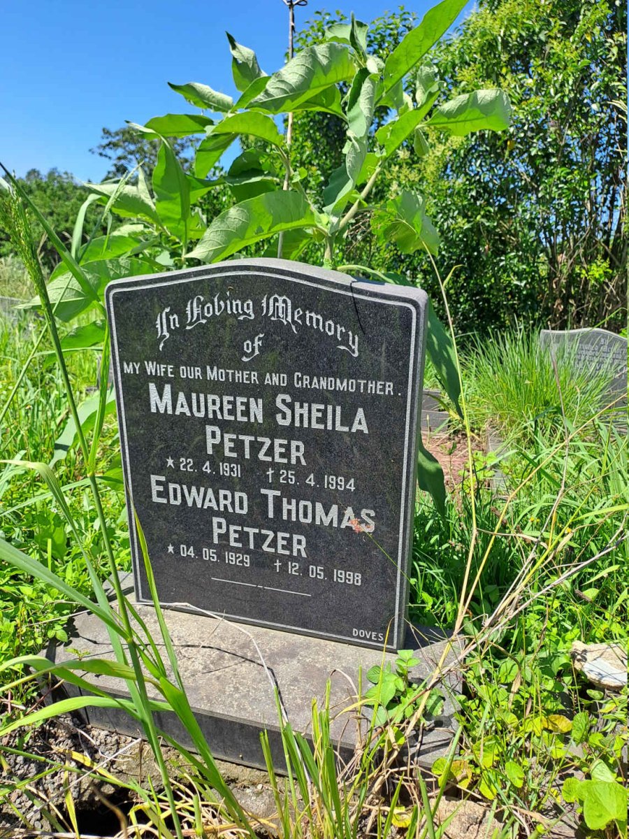 PETZER Edward Thomas 1929-1998 & Maureen Sheila 1931-1994