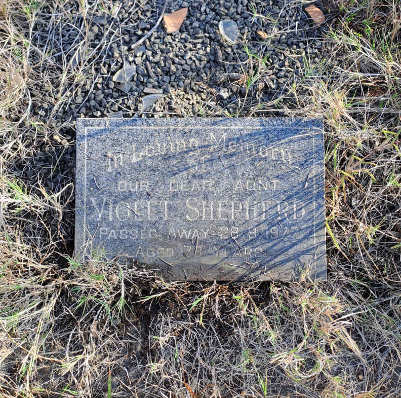 SHEPHERD Violet -1977