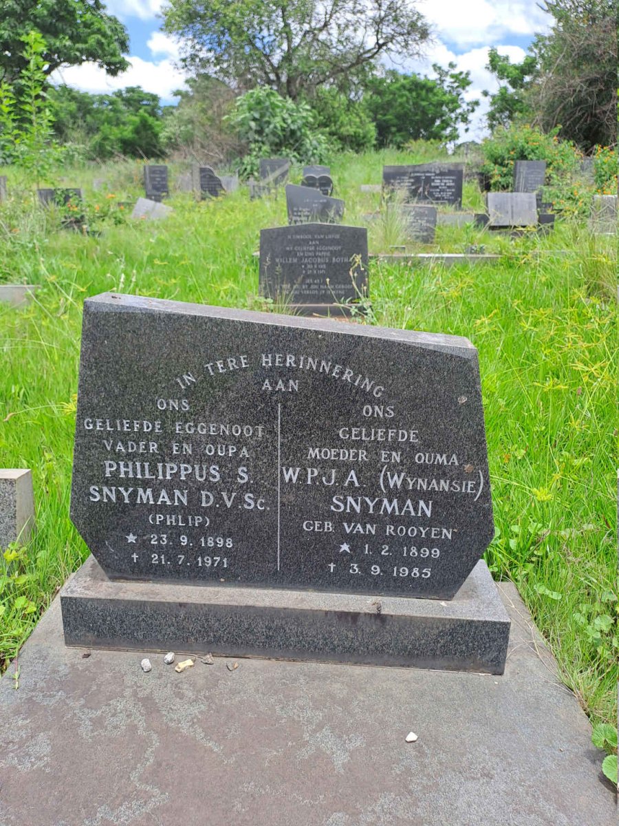 SNYMAN Philippus S. 1898-1971 & W.P.J.A. nee VAN ROOYEN 1899-1985